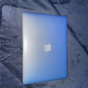 macbook air NEW ! barely used **READ DESCRIPTION**